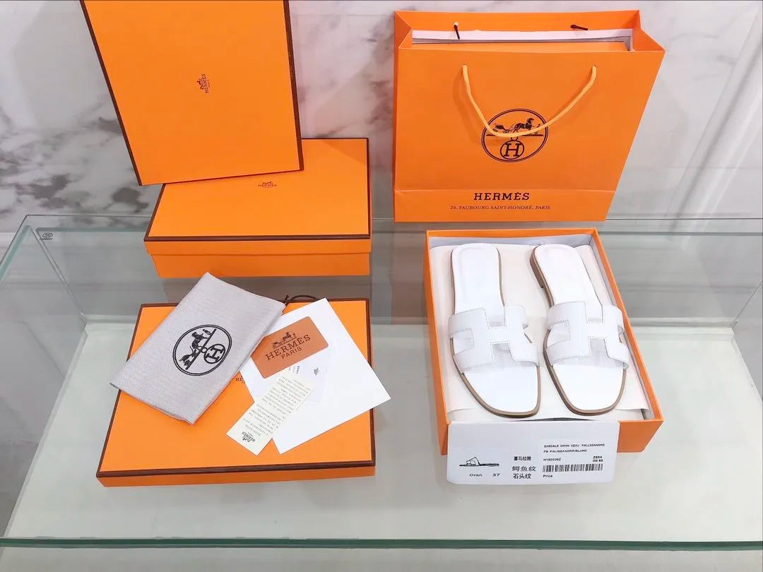 White Sandal V126765