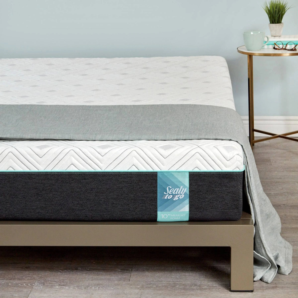 California King 10-Inch Memory Foam Mattress G747