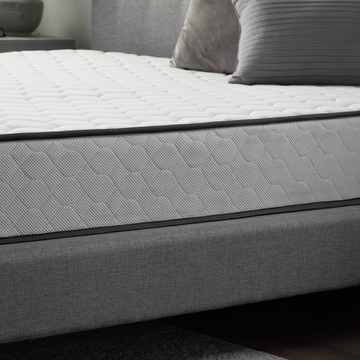 Hybrid Firm Mattress Cal King D777146