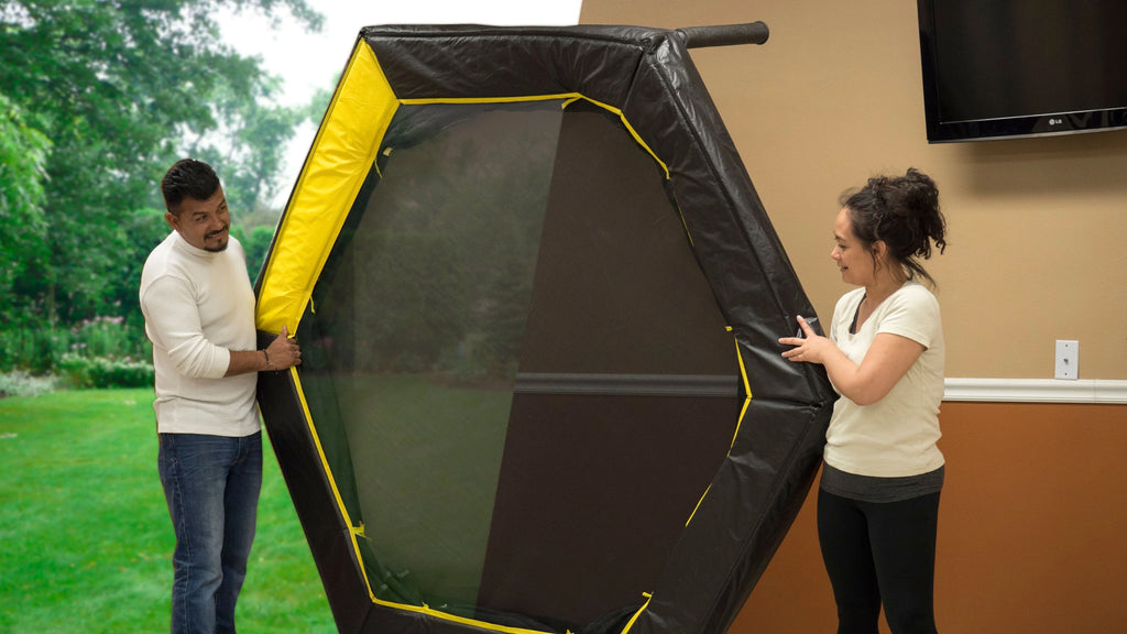 7.5-Foot Trampoline with Enclosure A9526