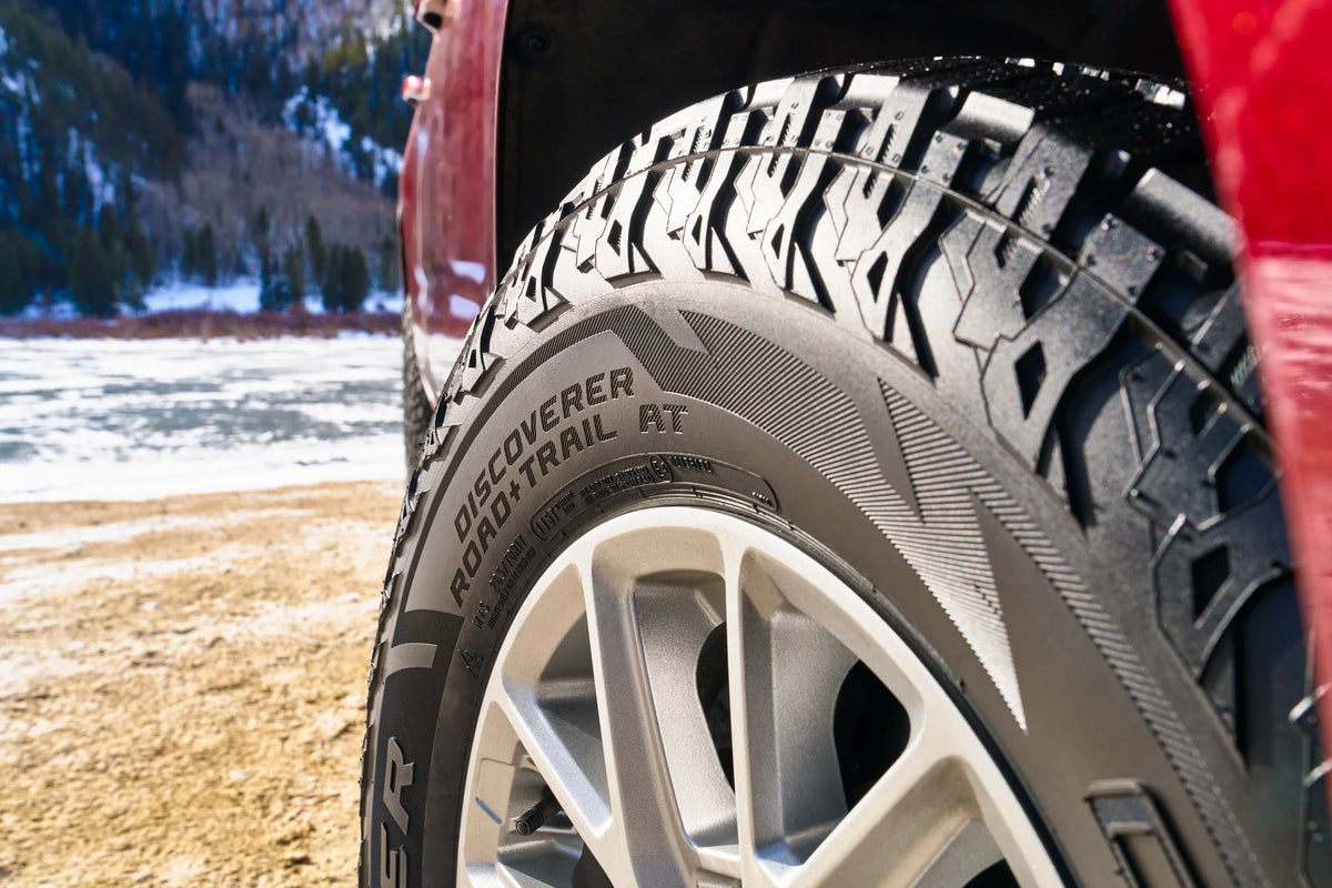 285/45R22 114H All-Terrain Tire S957