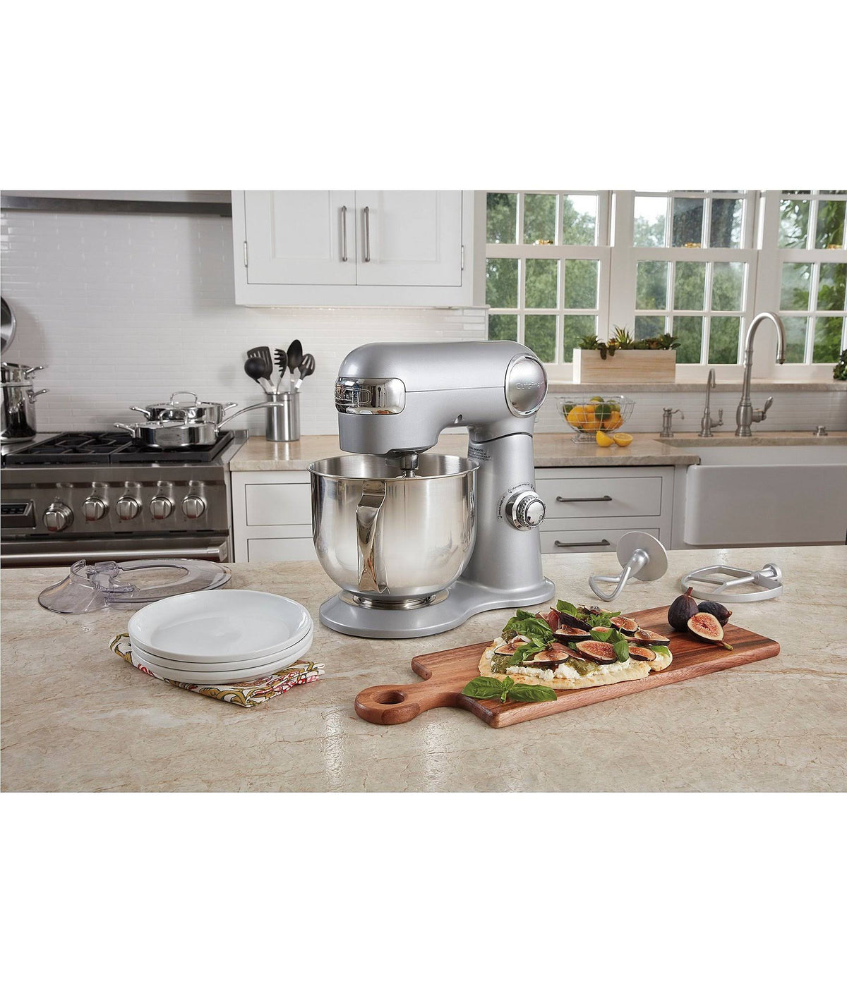 Black 5.5-Quart Stand Mixer A17673