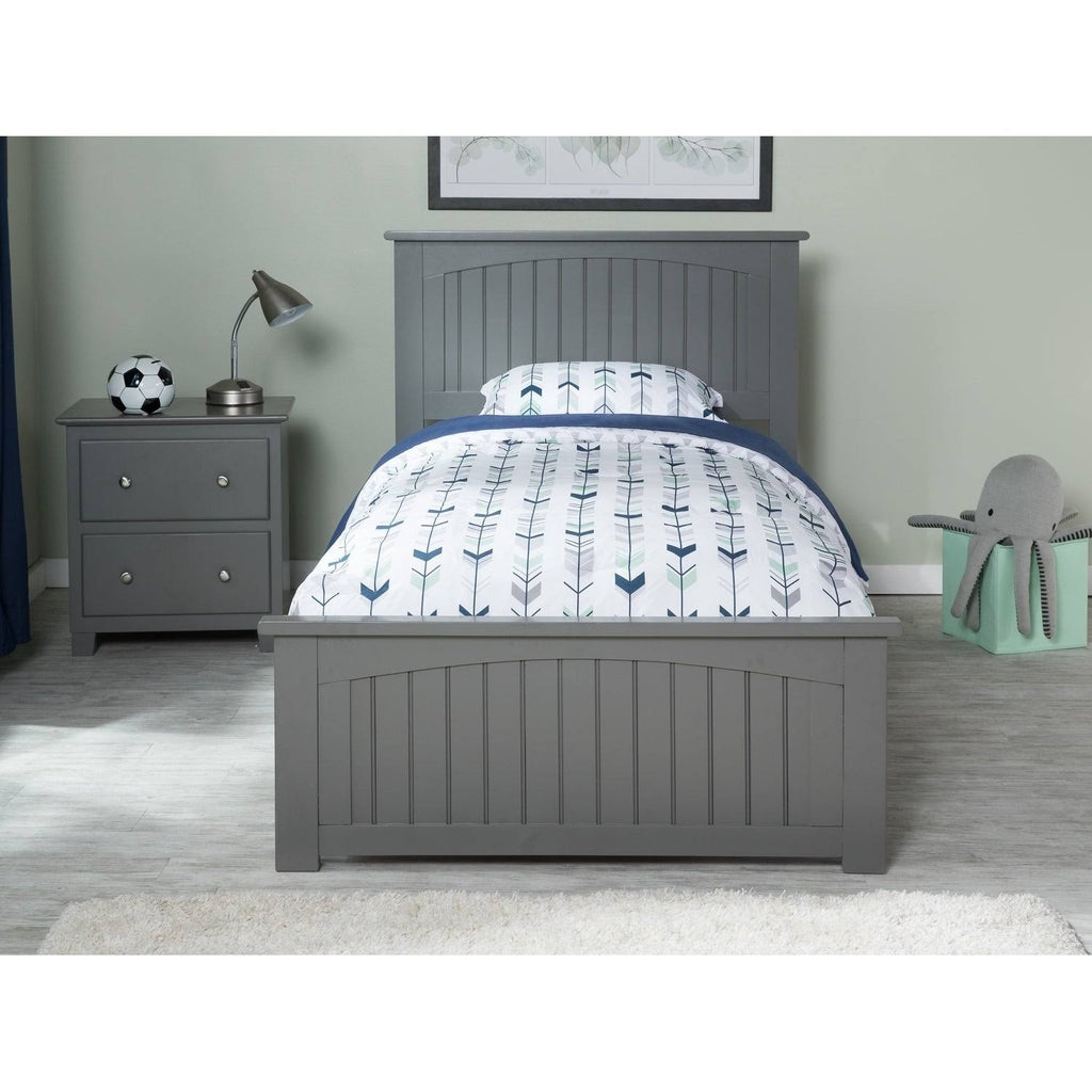Twin XL Traditional Bed with Foot Board in Grey A17382