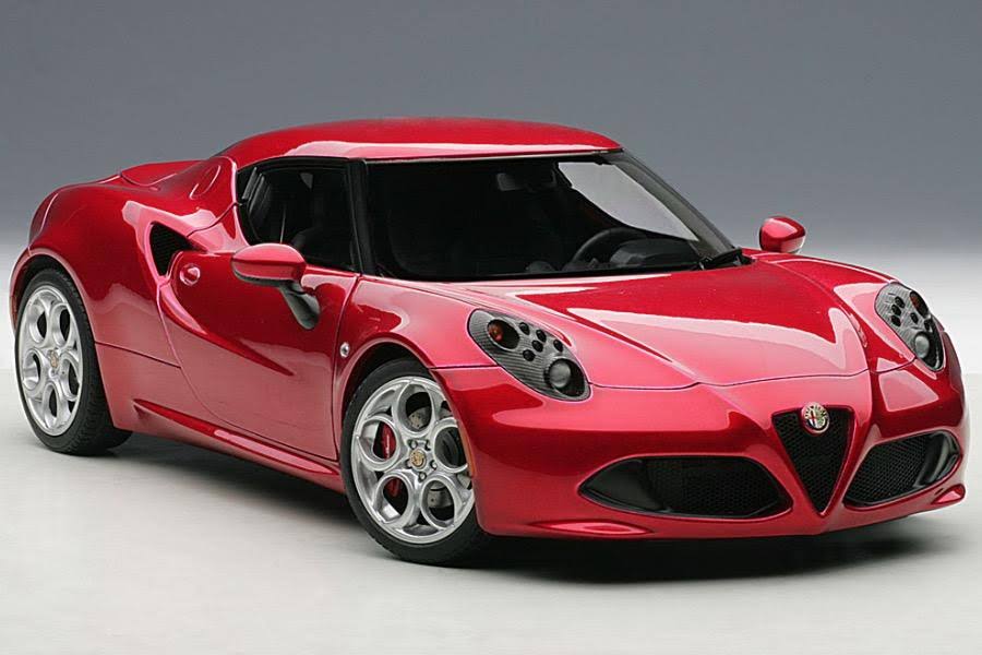 1/18 Alfa Romeo 4C Metallic Red H337270