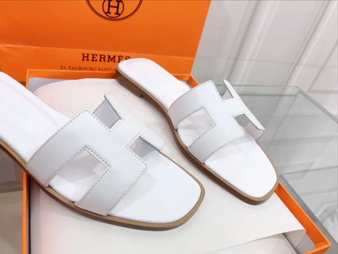 White Sandal V126765