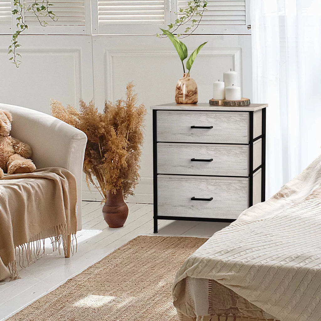 3 Drawer Nightstand Y46633