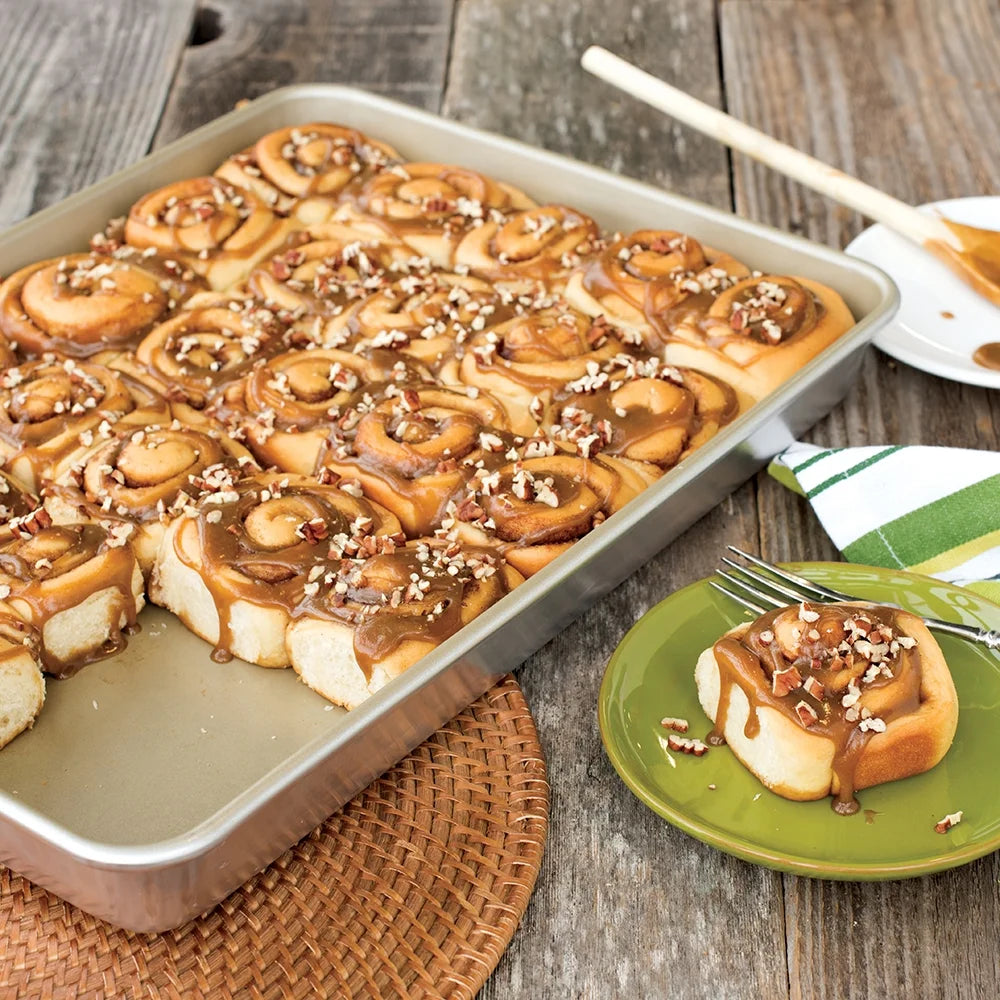 Nonstick High Sided Sheet Cake Baking Pan, Gold and Silver, 17.9" x 13" x 2" I715