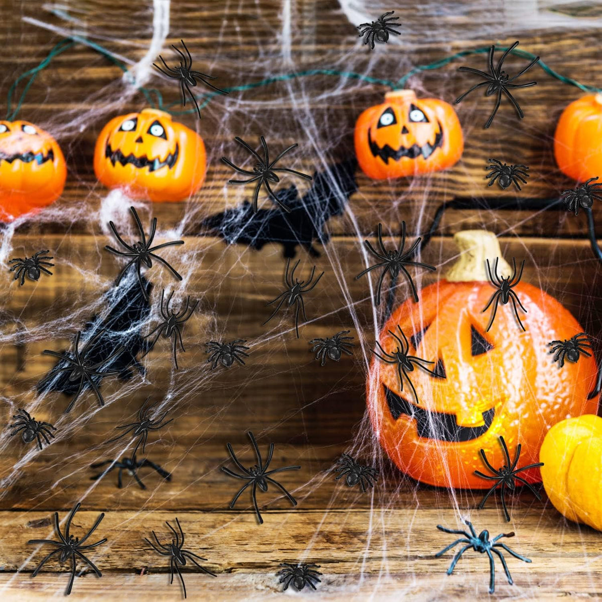 120 Pieces Black Plastic Spiders 3 Sizes P405