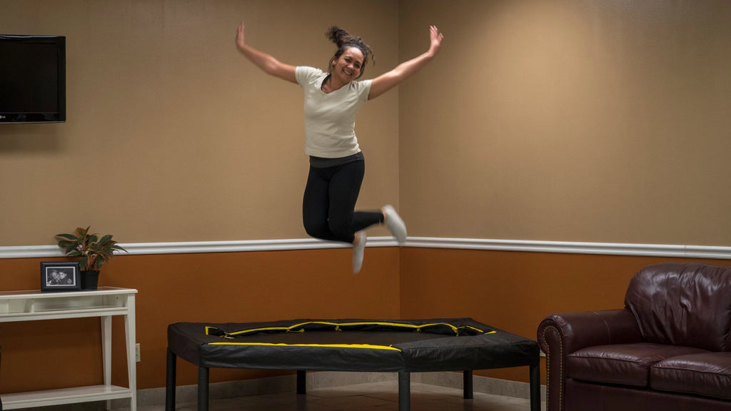 7.5-Foot Trampoline with Enclosure A9526