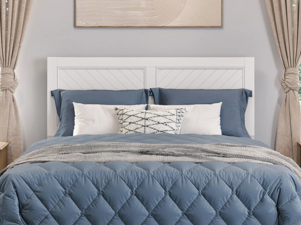 White Solid Wood Platform Bed with Footboard & Twin XL Trundle, Queen O125825