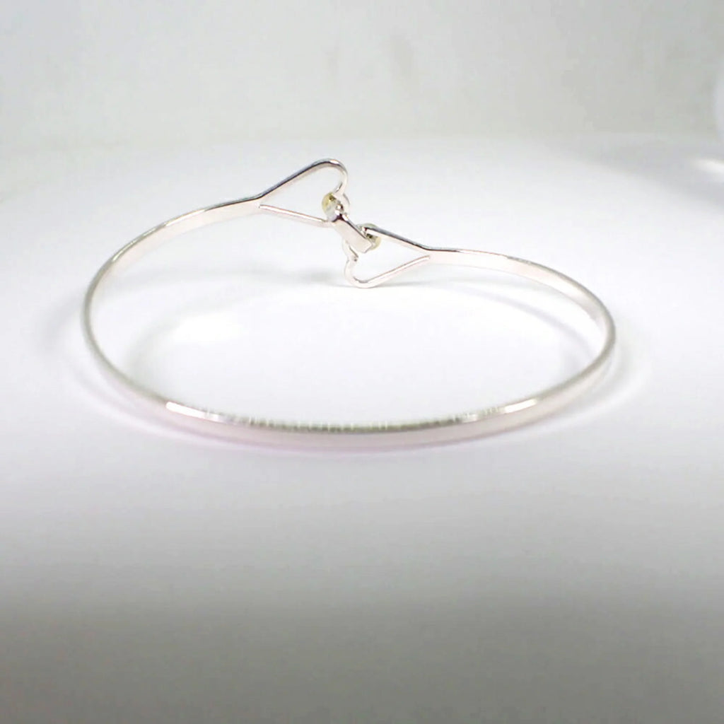 SV925 18KT Heart Bangle E882