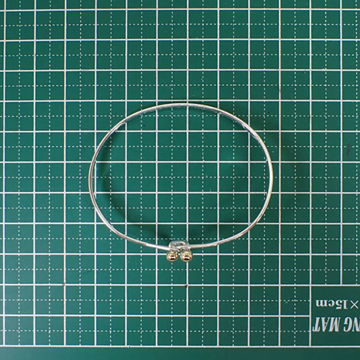 SV925 18KT Heart Bangle E882