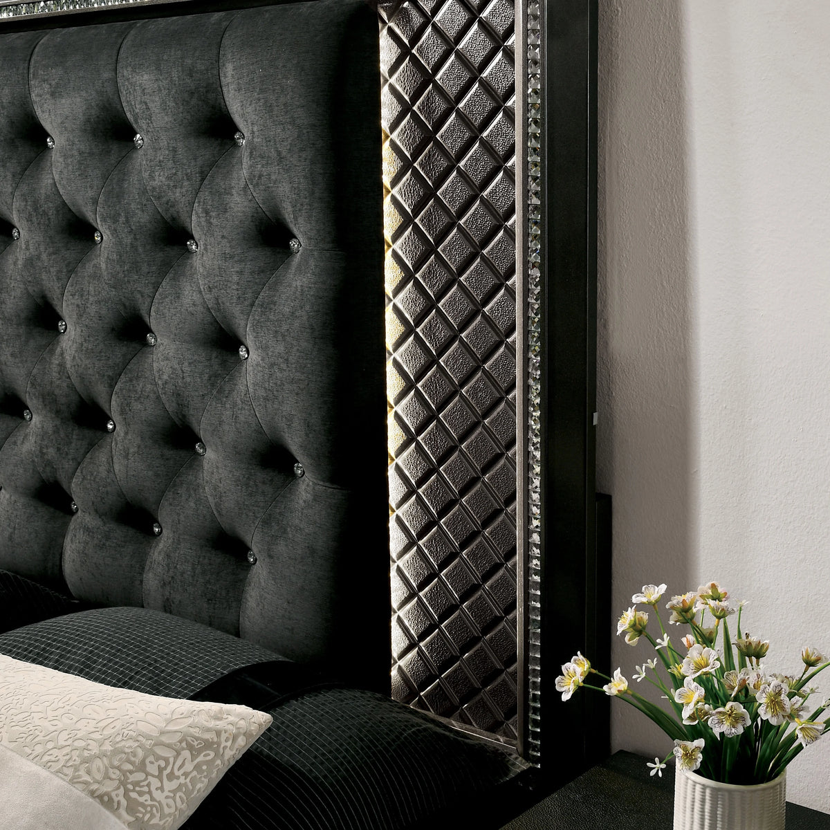 Eastern King Metallic Gray and Black Bed C577321