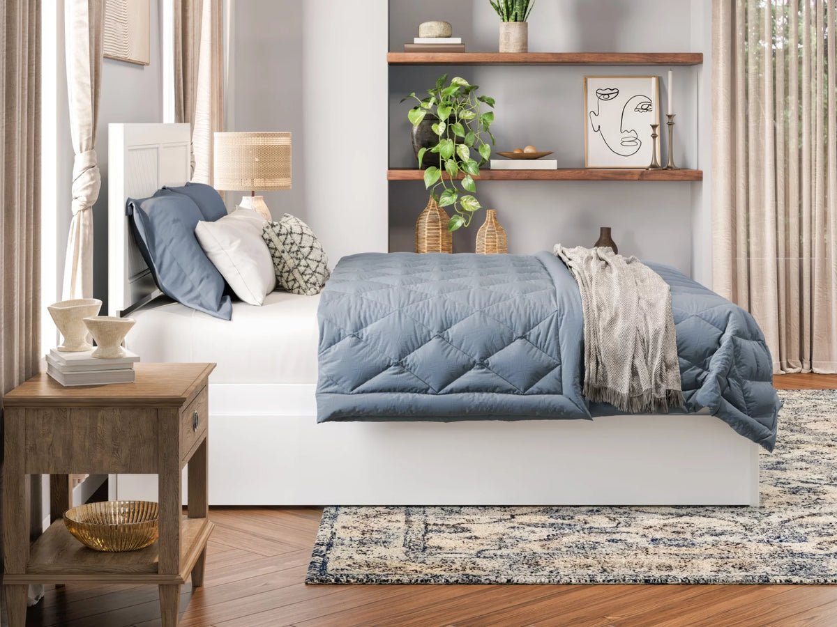 White Solid Wood Platform Bed with Footboard & Twin XL Trundle, Queen O125825
