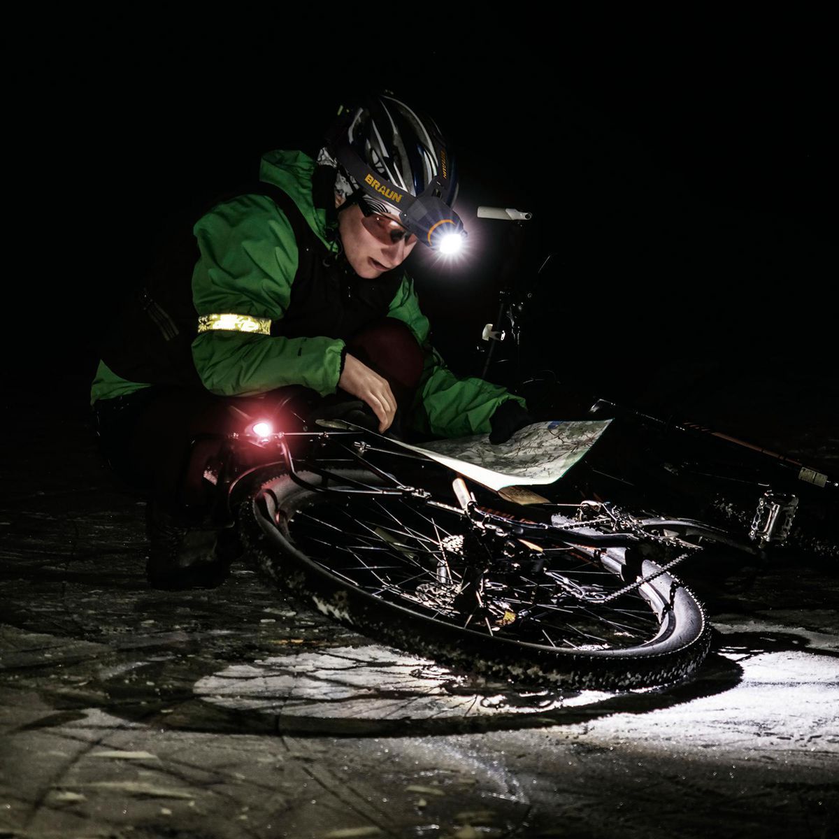 1400 Lumen Rechargeable Headlamp U460377